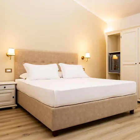 Hotel La Jacia & 3*