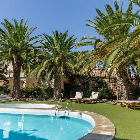 Hotel La Jacia & 3*