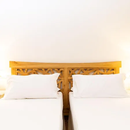 Hotel La Jacia & 3*