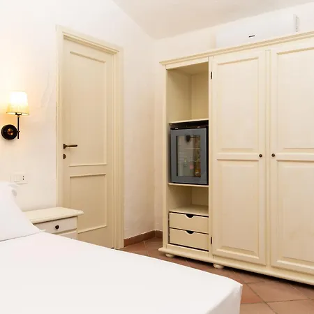 La Jacia & 3* Baja Sardinia