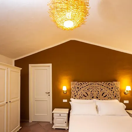 Hotel La Jacia & 3*