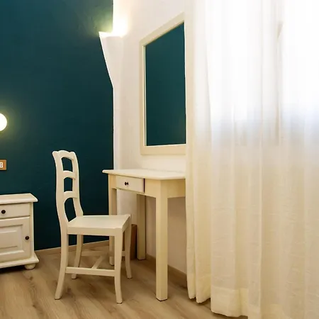 Hotel La Jacia & 3*