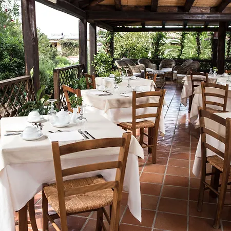 La Jacia & 4* Baja Sardinia