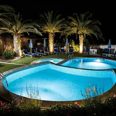 La Jacia & 4* Baja Sardinia